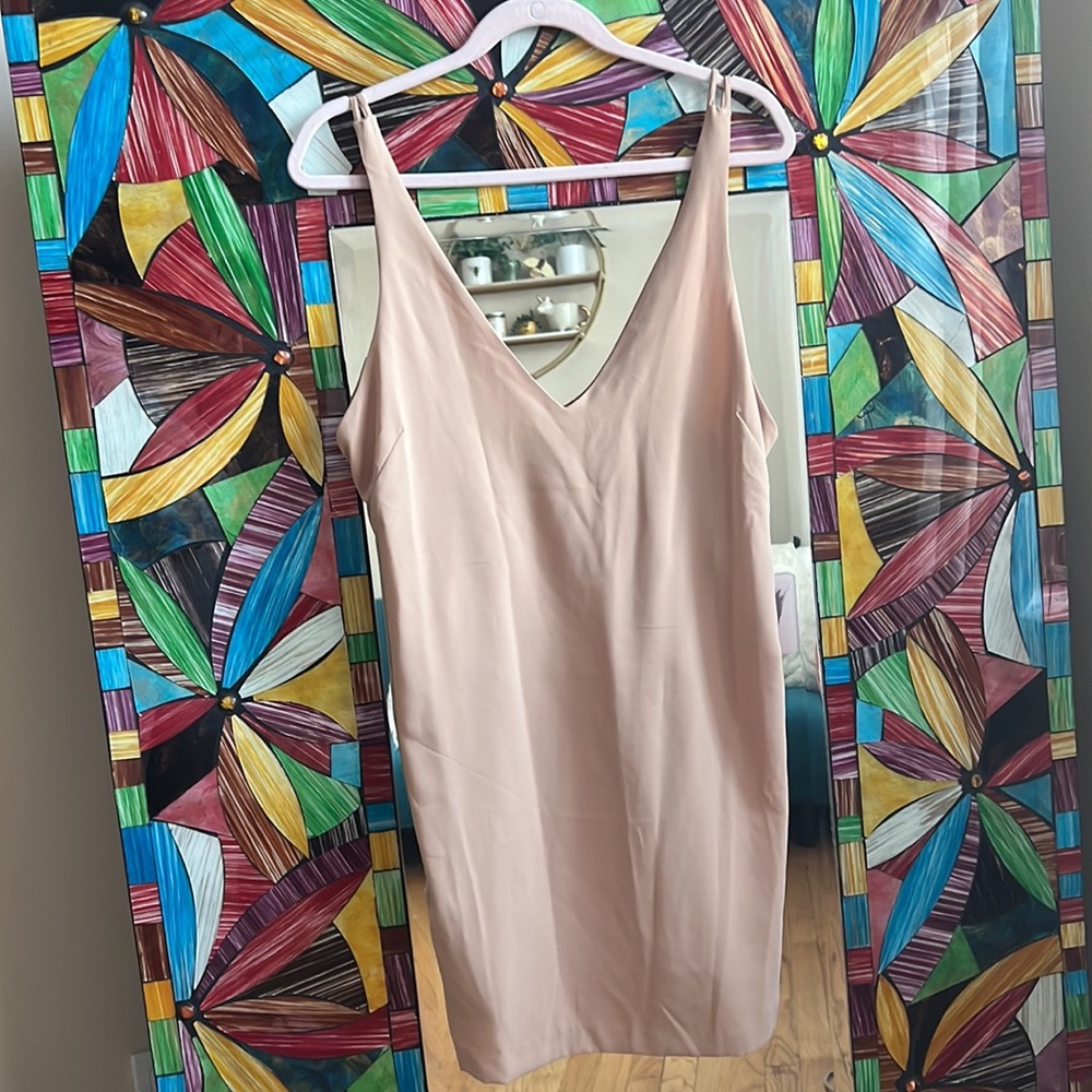 Nude v-neck mini dress ✨